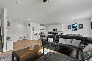 1016 Gillespie Ln, Yorkville, IL 60560 - Photo 9