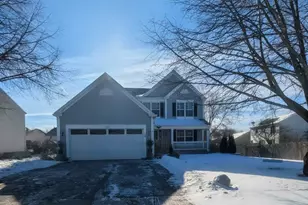 183 Indian Ridge Ln, Lake Villa, IL 60046 - Photo 1