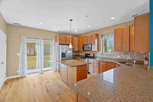 8900 31st St, Brookfield, IL 60513 - Photo 9