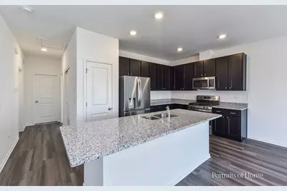 4273 Chelsea Manor Circle E, Aurora, IL 60504 - Photo 9