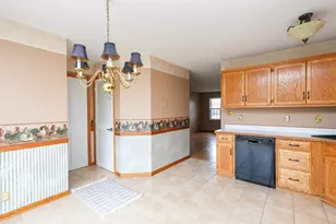 384 Raven Dr, Manteno, IL 60950 - Photo 5