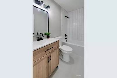 502 Oakton Street, Elk Grove Village, IL 60007 - Photo 17