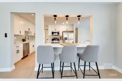 502 Oakton Street, Elk Grove Village, IL 60007 - Photo 11