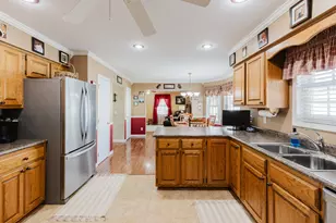 804 Aurora Ln, Marion, IL 62959 - Photo 15