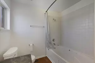 4530 S Woodlawn Ave, Chicago, IL 60653 - Photo 11