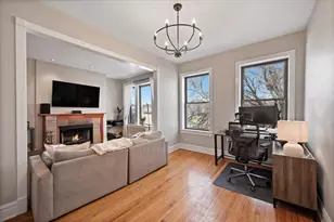 2013 W Concord Pl, Chicago, IL 60647 - Photo 5