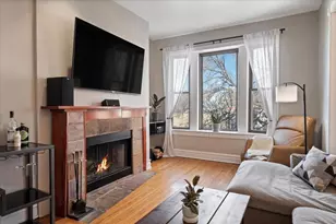 2013 W Concord Pl, Chicago, IL 60647 - Photo 7