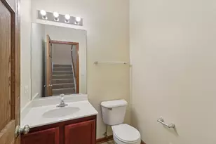 1475 W Sedgewood Ct, Round Lake, IL 60073 - Photo 17