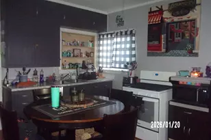 205 S Axtel St, Milford, IL 60953 - Photo 7