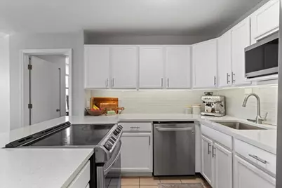 525 W Hawthorne Place #2008, Chicago, IL 60657 - Photo 7