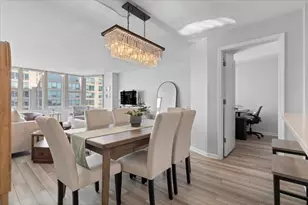 525 W Hawthorne Pl, Chicago, IL 60657 - Photo 11