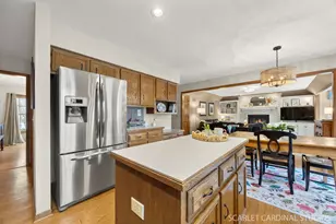 854 Raintree Dr, Naperville, IL 60540 - Photo 5