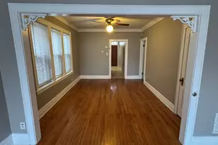 6840 S Champlain Ave, Chicago, IL 60637 - Photo 3