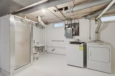 2310 Washington Street, Davenport, IA 52804 - Photo 17