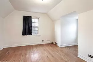 6738 N Ionia Ave, Chicago, IL 60646 - Photo 23