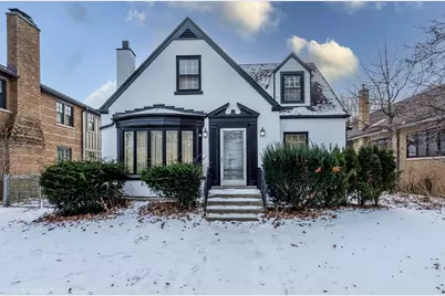 6738 N Ionia Avenue, Chicago, IL 60646 - Photo 1