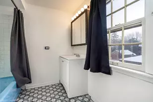 6738 N Ionia Ave, Chicago, IL 60646 - Photo 25