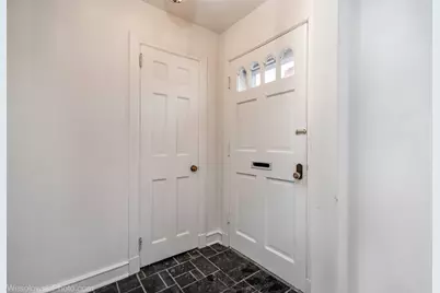 6738 N Ionia Avenue, Chicago, IL 60646 - Photo 13