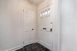 6738 N Ionia Ave, Chicago, IL 60646 - Photo 13