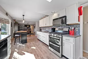 1367 Wauchope Dr, Elgin, IL 60123 - Photo 11