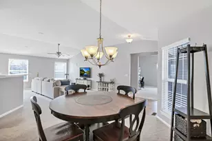 6711 Glenmoor Ct, McHenry, IL 60050 - Photo 11