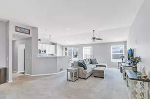 6711 Glenmoor Ct, McHenry, IL 60050 - Photo 7