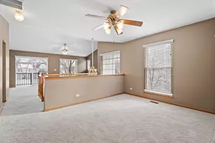 2763 S Embers Ln, Arlington Heights, IL 60005 - Photo 17