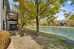 2763 S Embers Ln, Arlington Heights, IL 60005 - Photo 3