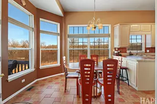 274 Prairie View Ln, Wheeling, IL 60090 - Photo 11