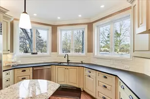 27022 W Coventry Ct, Lake Barrington, IL 60010 - Photo 21