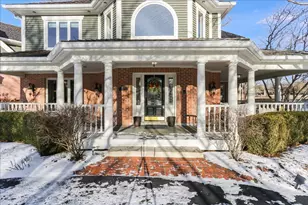 27022 W Coventry Ct, Lake Barrington, IL 60010 - Photo 3