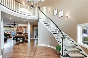 27022 W Coventry Ct, Lake Barrington, IL 60010 - Photo 9