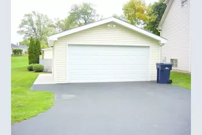 4307 Riverview Drive, Johnsburg, IL 60051 - Photo 3