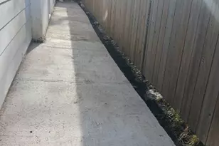 3424 W 64th Pl, Chicago, IL 60629 - Photo 15