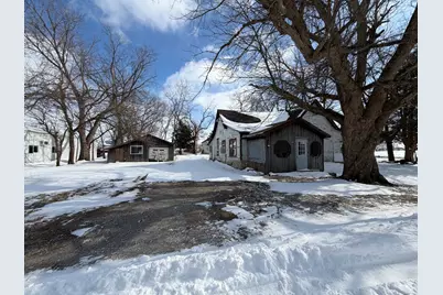 112 S Walnut Street, Oakland, IL 61943 - Photo 9