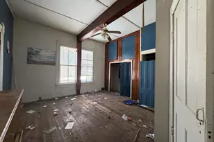 112 S Walnut St, Oakland, IL 61943 - Photo 5