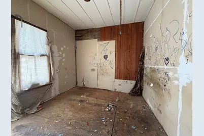 112 S Walnut Street, Oakland, IL 61943 - Photo 3