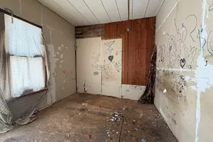 112 S Walnut St, Oakland, IL 61943 - Photo 3