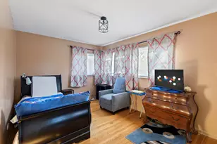 64 Blackhawk Dr, Park Forest, IL 60466 - Photo 7