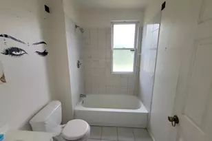 303 W 153rd Pl, Calumet City, IL 60409 - Photo 9