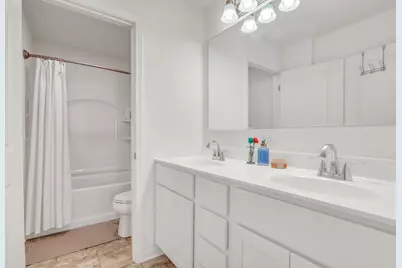 32075 Savannah Drive, Lakemoor, IL 60051 - Photo 35