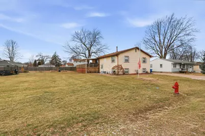 1126 13th Street, Silvis, IL 61282 - Photo 3