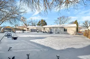 323 Fairfax Ave, Romeoville, IL 60446 - Photo 25