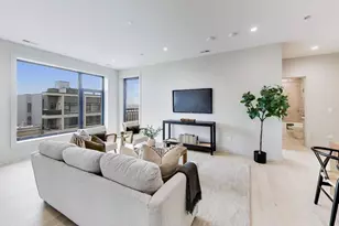 1317 N Western Ave, Chicago, IL 60622 - Photo 3