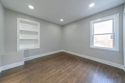 119 S Pine Street, Mount Prospect, IL 60056 - Photo 15