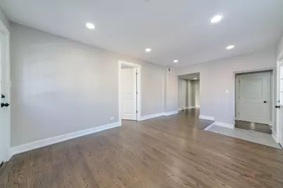 119 S Pine Street, Mount Prospect, IL 60056 - Photo 11