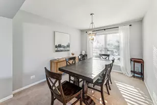 1213 Silver Pine Dr, Hoffman Estates, IL 60010 - Photo 7