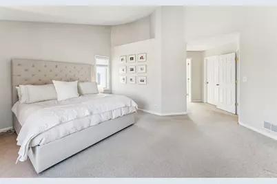 1213 Silver Pine Drive, Hoffman Estates, IL 60010 - Photo 25