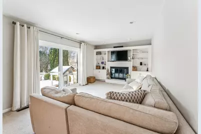 1213 Silver Pine Drive, Hoffman Estates, IL 60010 - Photo 11