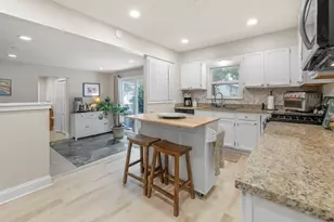 30W440 Whitney Rd, West Chicago, IL 60185 - Photo 7